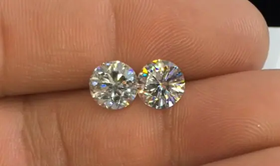 Blog - Moissanita vs Diamante: &iquest;Cu&aacute;l es la mejor opci&oacute;n para un anillo de compromiso? - Joyer&iacute;a C&aacute;ceres Salazar