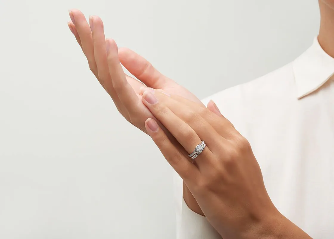 Anillo de Compromiso Valentine — Joyería Cáceres