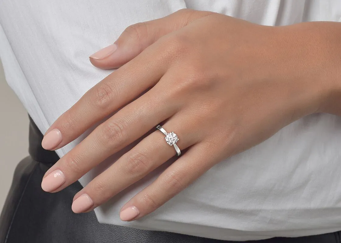 Anillo de Compromiso Delicadeza — Joyería Cáceres