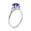 Anillo de Compromiso Primrose Zafiro en oro blanco 18k — Joyería Cáceres