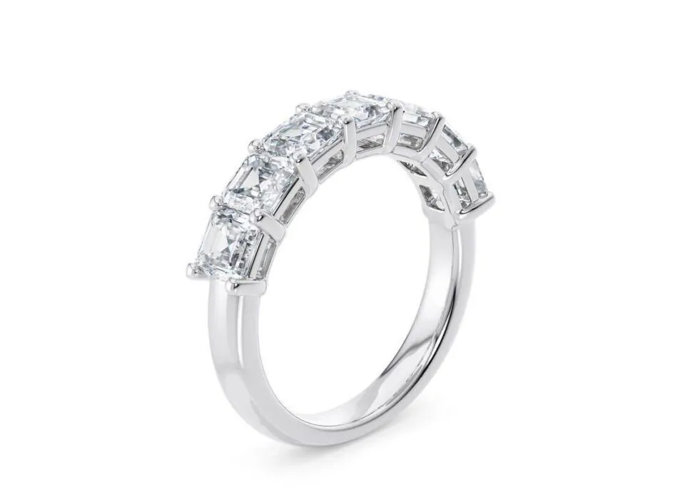 Anillo de Compromiso Regent Asscher en oro blanco 18k — Joyería Cáceres
