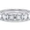Anillo de Compromiso Regent Talla Esmeralda en oro blanco 18k — Joyería Cáceres
