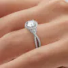 anillo compromiso bellatrix oro blanco 18k en mano 02