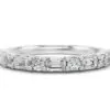 Anillo de Compromiso Riviera en oro blanco 18k — Joyería Cáceres
