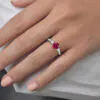 Anillo de Compromiso Florencia Rubí en oro blanco 18k — Joyería Cáceres